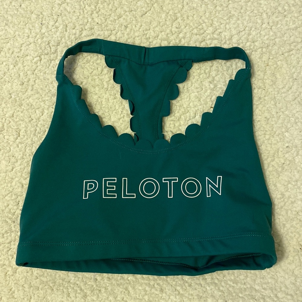 Green peloton sports bra